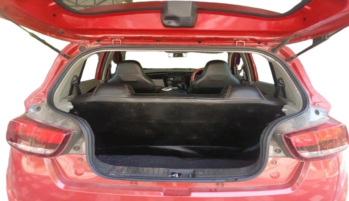 2017 Mahindra Kuv100 K2 D 6 STR, Diesel, Manual, 1,41,517 km, exterior