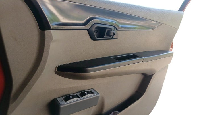 2017 Mahindra Kuv100 K2 D 6 STR, Diesel, Manual, 1,41,517 km, interior