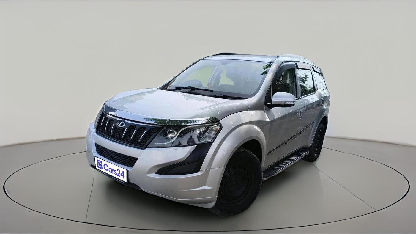 2016 Mahindra XUV500 W4 1.99, Diesel, Manual, 1,02,635 km, exterior