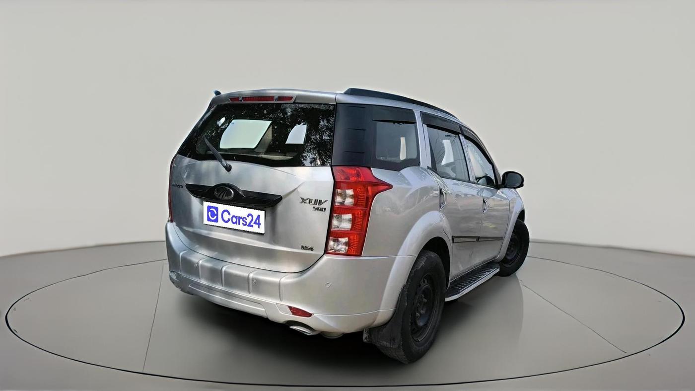 2016 Mahindra XUV500 W4 1.99, Diesel, Manual, 1,02,635 km, exterior