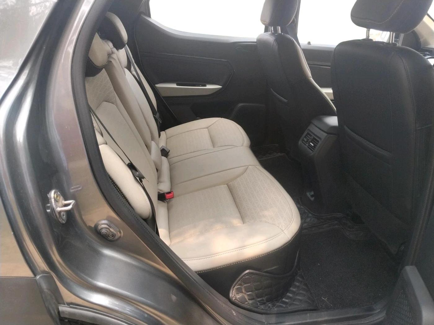 2025 Renault Kiger Evolution AMT, Petrol, Automatic, 9,056 km, interior