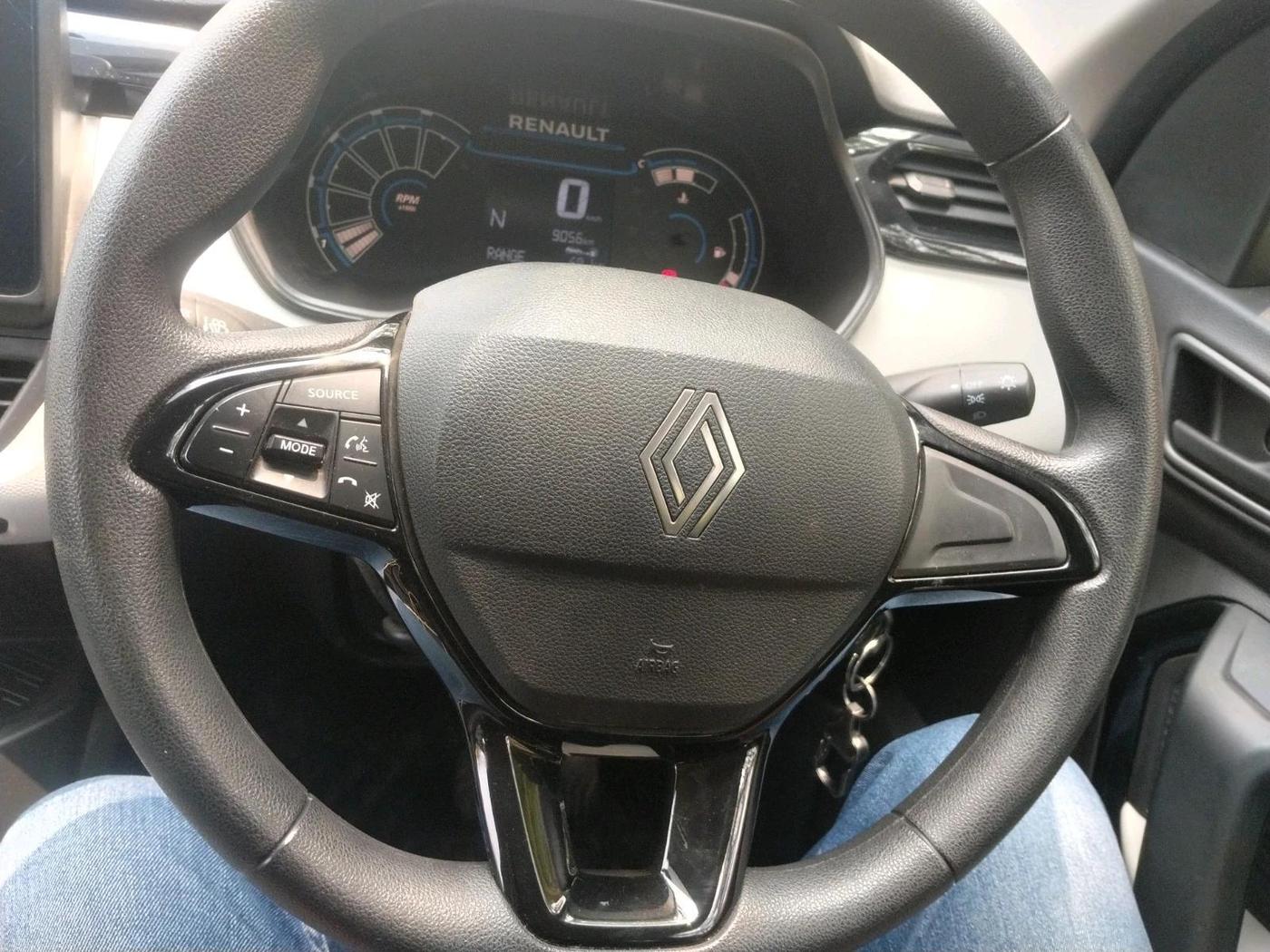 2025 Renault Kiger Evolution AMT, Petrol, Automatic, 9,056 km, interior