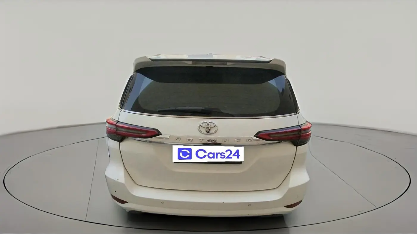 2017 Toyota Fortuner 2.8 4X2 MT, Diesel, Manual, 2,17,341 km, exterior