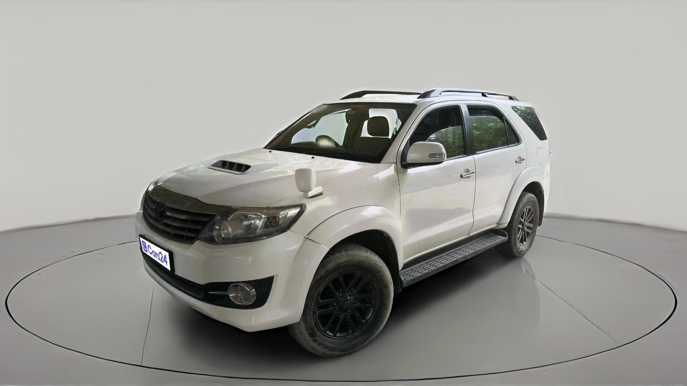 2015 Toyota Fortuner 3.0 4X2 MT, Diesel, Manual, 1,31,330 km, exterior