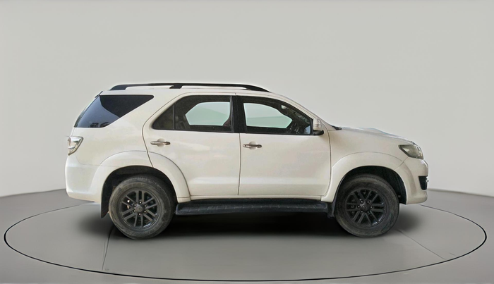 2015 Toyota Fortuner 3.0 4X2 MT, Diesel, Manual, 1,31,330 km, exterior