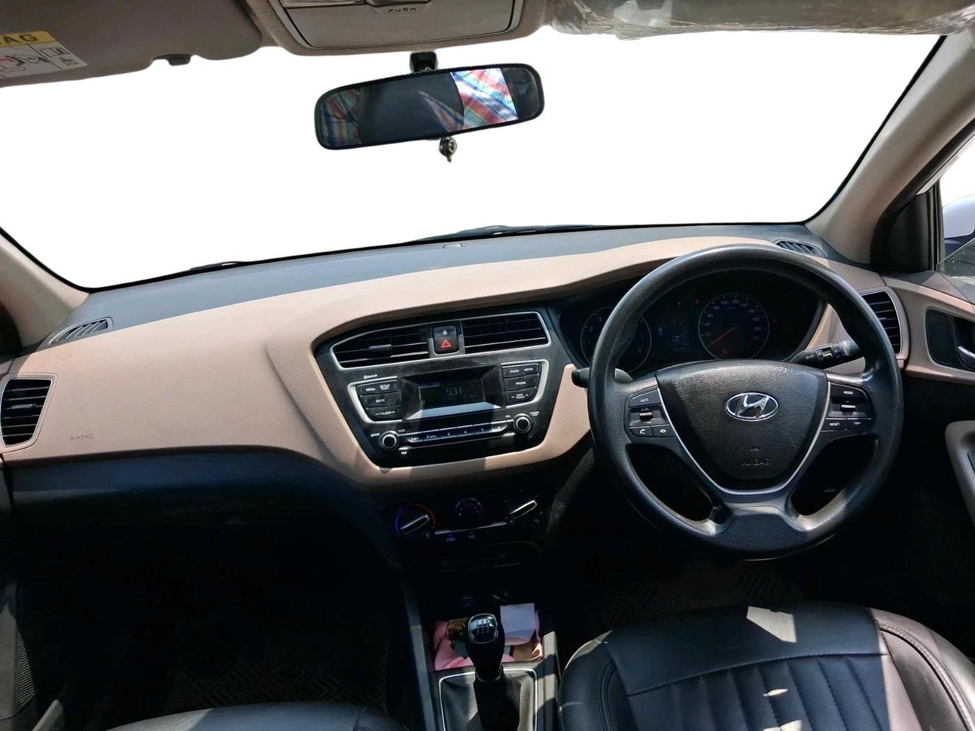 2019 Hyundai Elite i20 MAGNA PLUS 1.2, Petrol, Manual, 1,55,297 km, interior