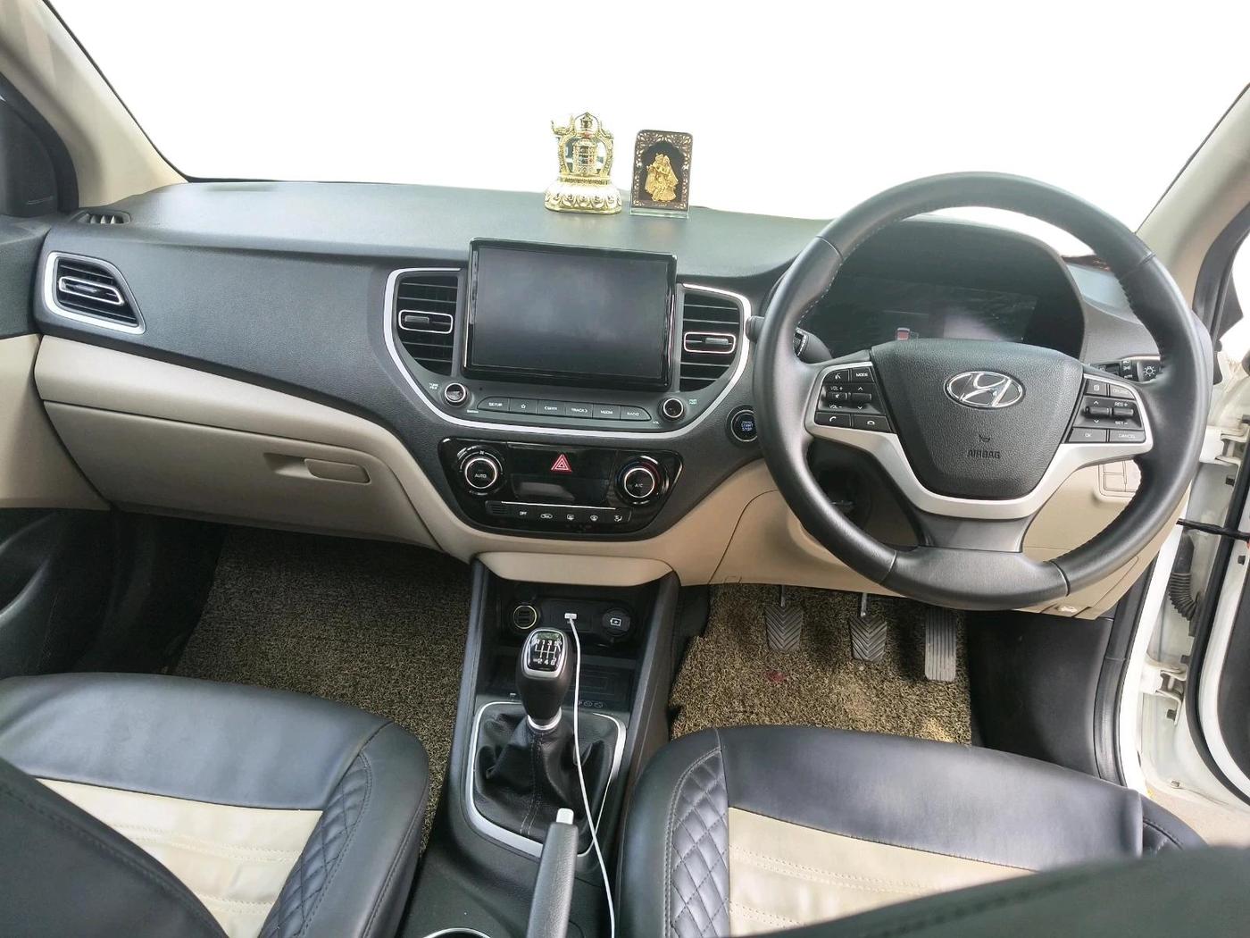 2022 Hyundai Verna SX 1.5 VTVT, Petrol, Manual, 20,018 km, interior