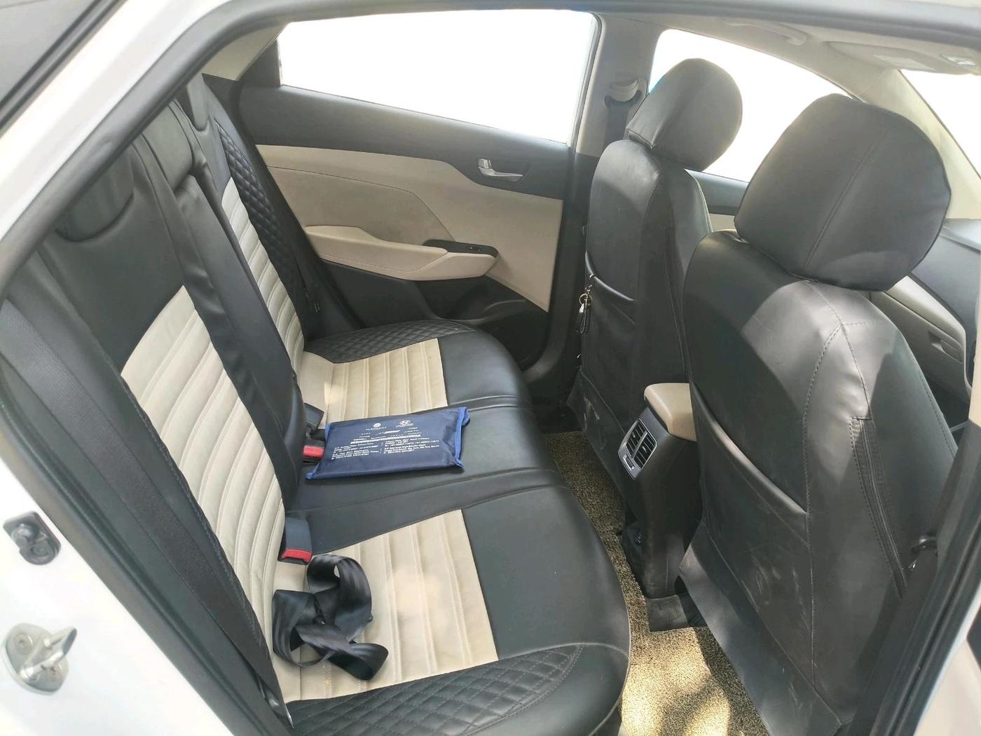 2022 Hyundai Verna SX 1.5 VTVT, Petrol, Manual, 20,018 km, interior