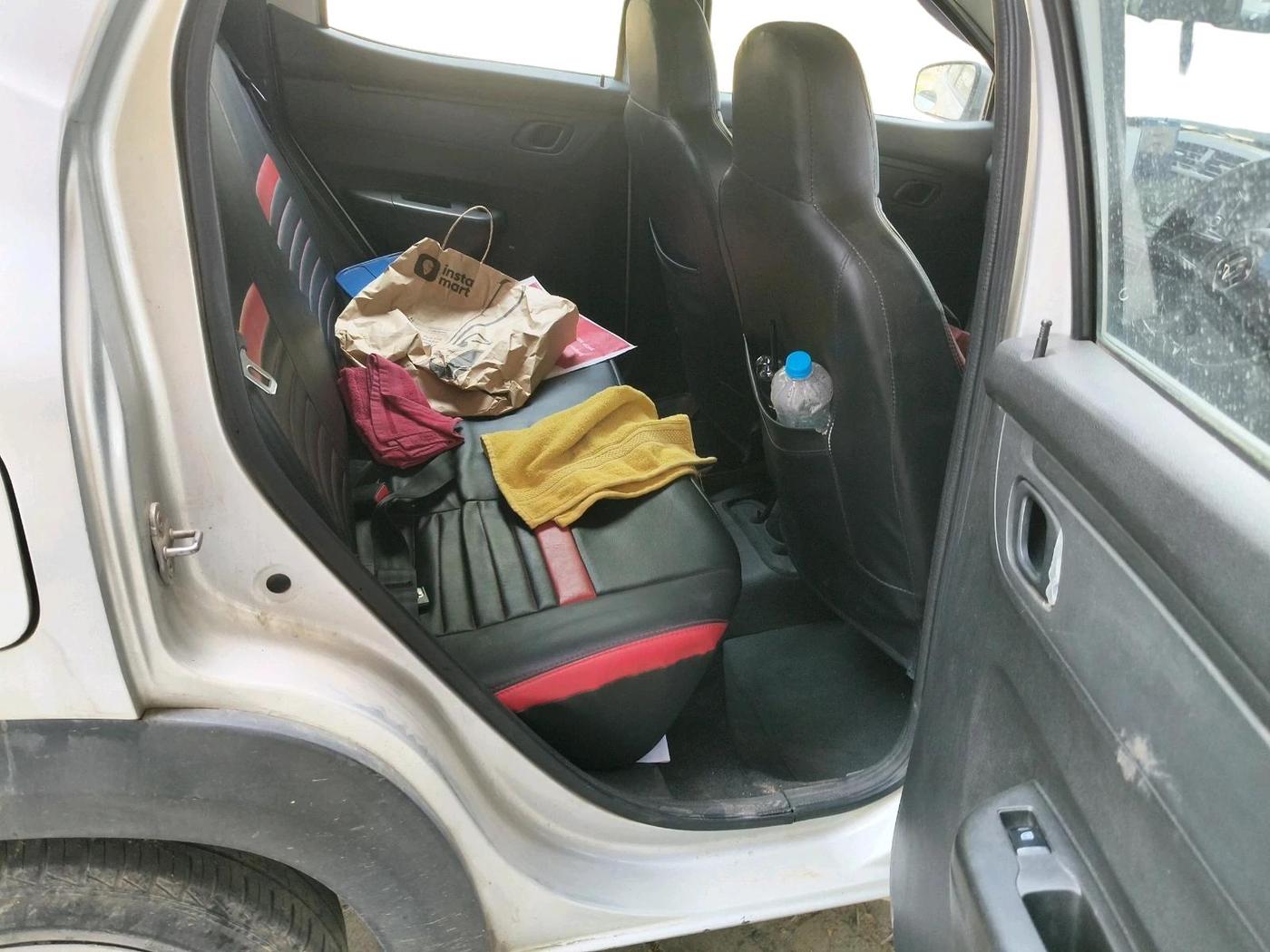 2021 Renault Kwid RXT 1.0 (O), Petrol, Manual, 80,949 km, interior