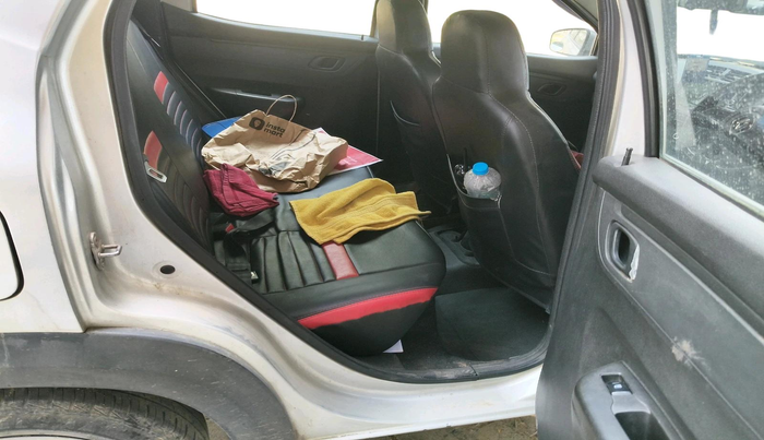 2021 Renault Kwid RXT 1.0 (O), Petrol, Manual, 80,949 km, interior
