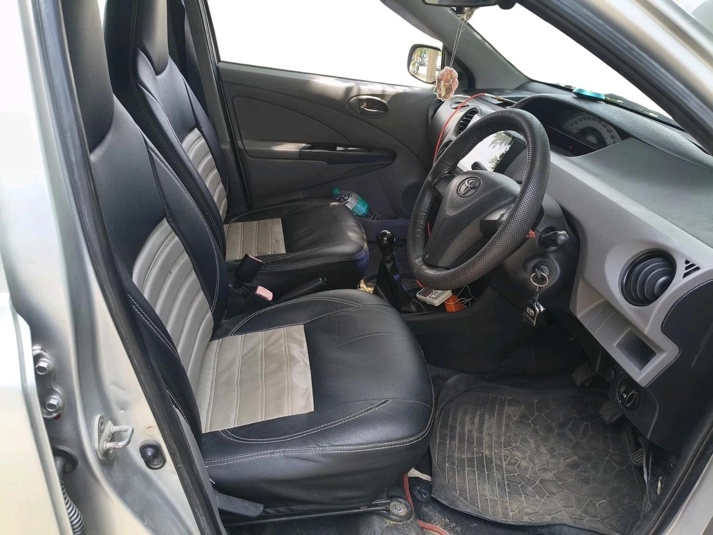 2011 Toyota Etios G, Petrol, Manual, 1,08,682 km, interior