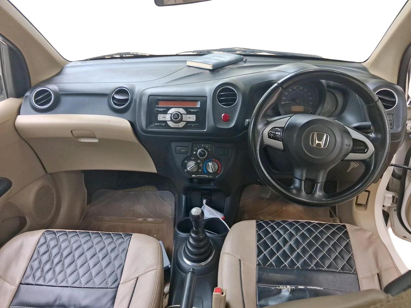 2015 Honda Amaze 1.5L I-DTEC S, Diesel, Manual, 1,12,081 km, interior