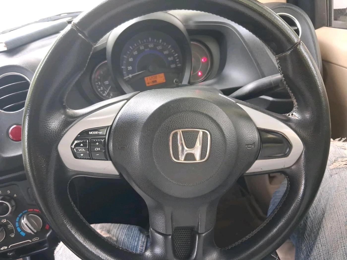 2015 Honda Amaze 1.5L I-DTEC S, Diesel, Manual, 1,12,081 km, interior