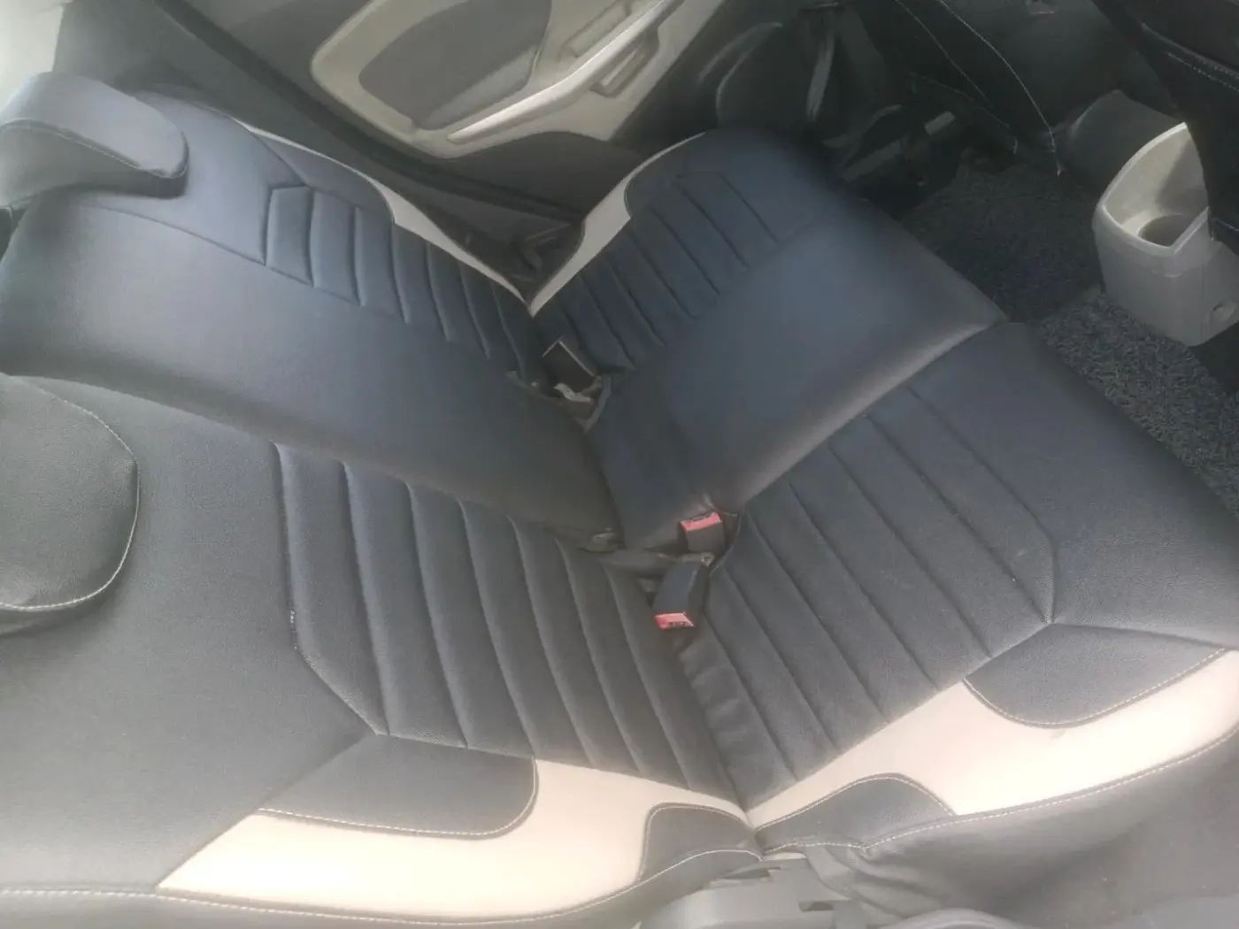 2014 Ford Ecosport TITANIUM 1.5L DIESEL, Diesel, Manual, 1,18,872 km, interior