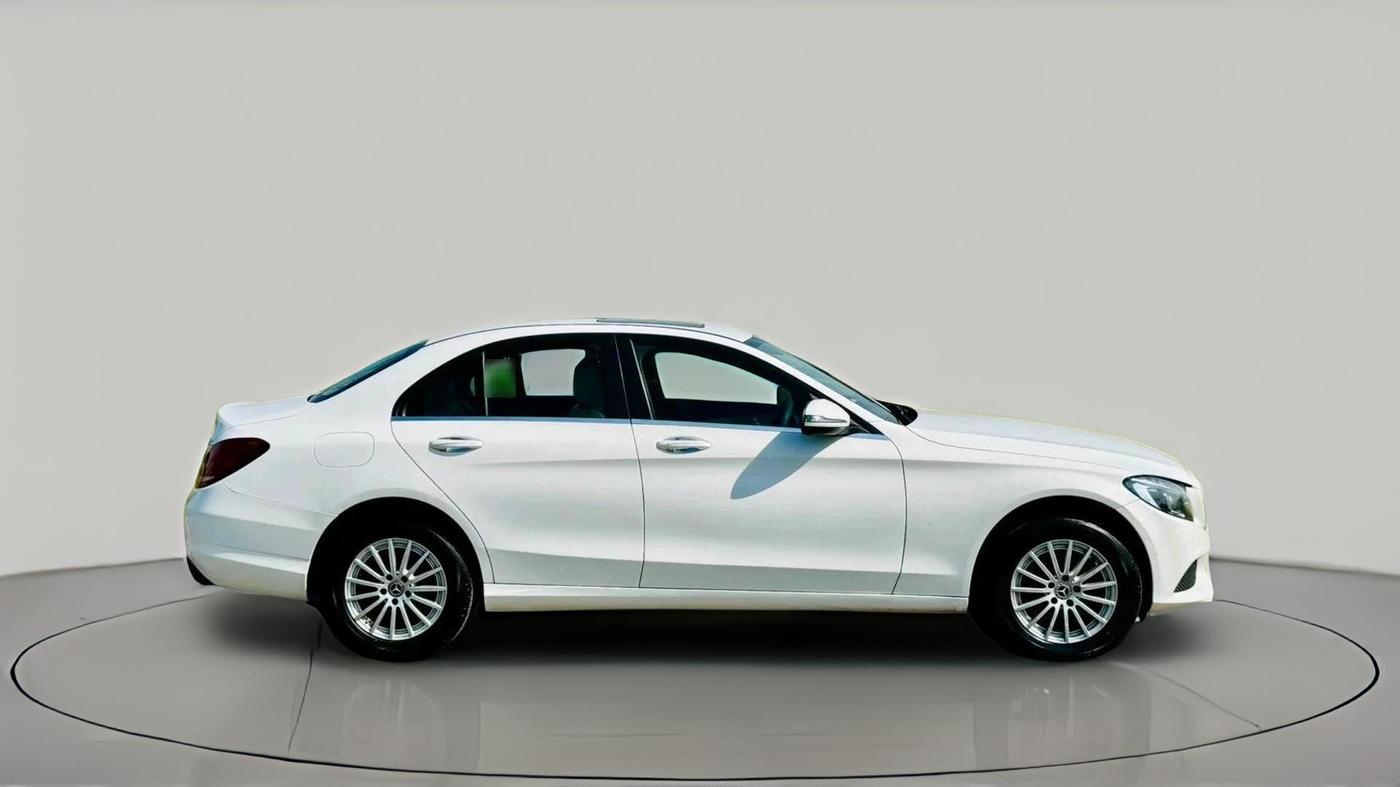 2017 Mercedes Benz C Class 220d, Diesel, Automatic, 1,79,878 km, exterior