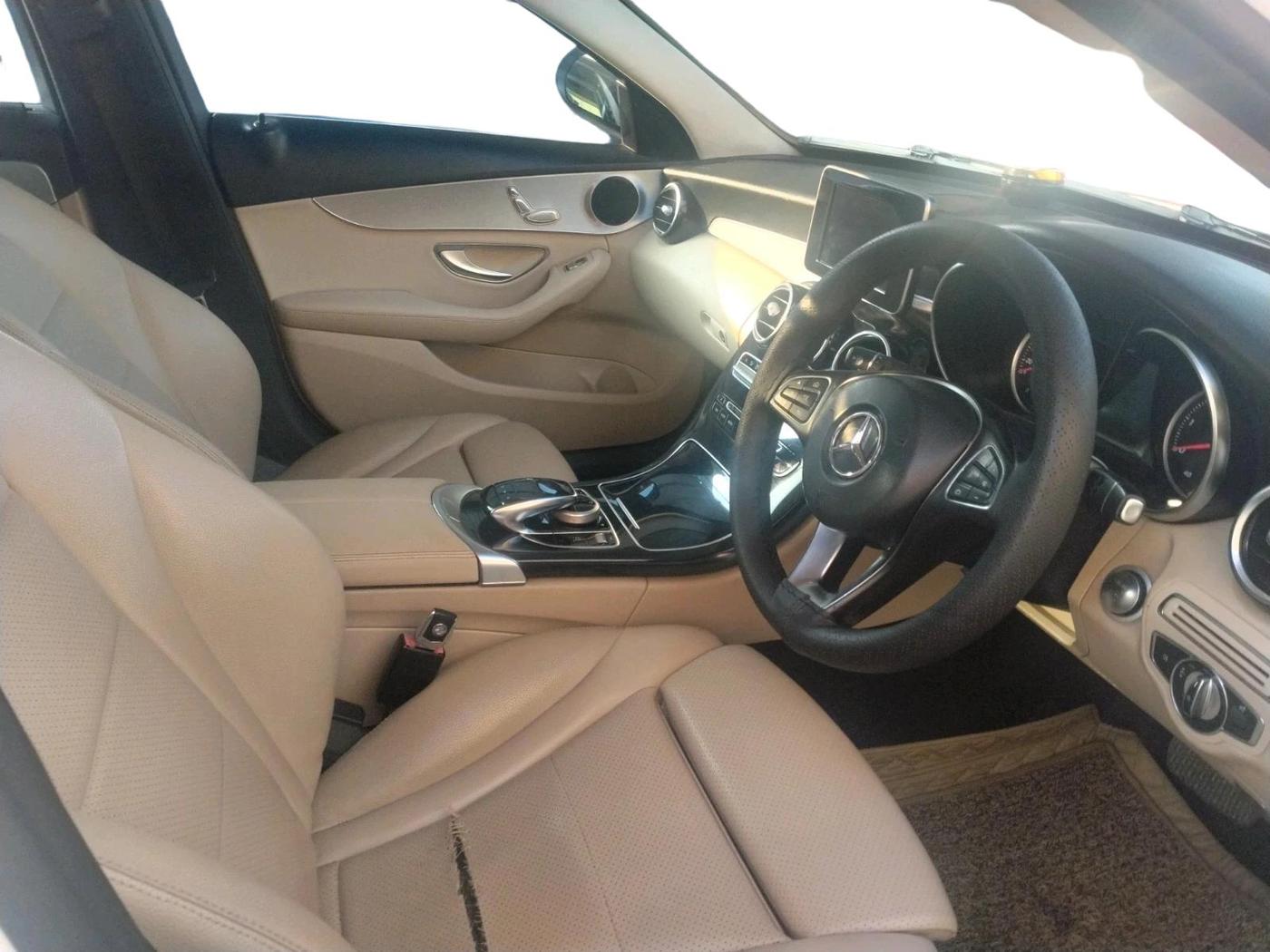 2017 Mercedes Benz C Class 220d, Diesel, Automatic, 1,79,878 km, interior