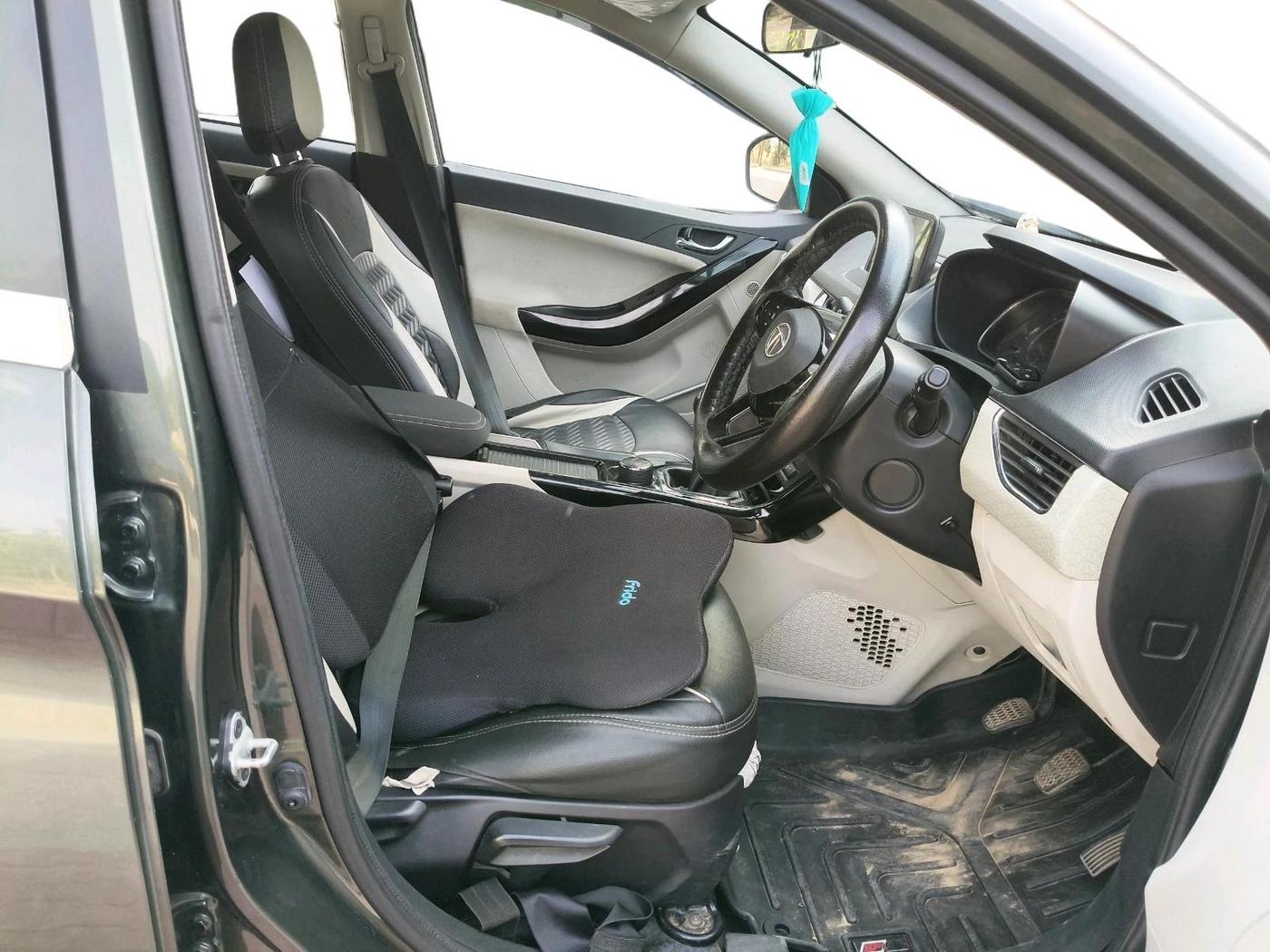 2022 Tata NEXON XZ PLUS PETROL, Petrol, Manual, 47,717 km, interior