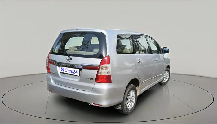 2014 Toyota Innova 2.5 VX 7 STR, Diesel, Manual, 1,37,808 km, exterior