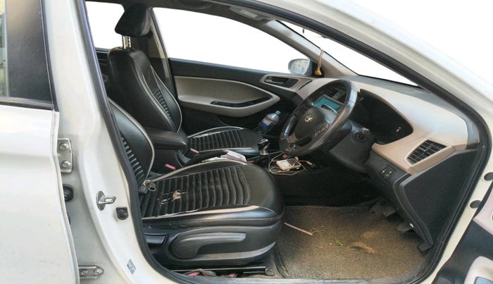 2017 Hyundai Elite i20 ASTA 1.4 CRDI (O), Diesel, Manual, 3,45,624 km, interior