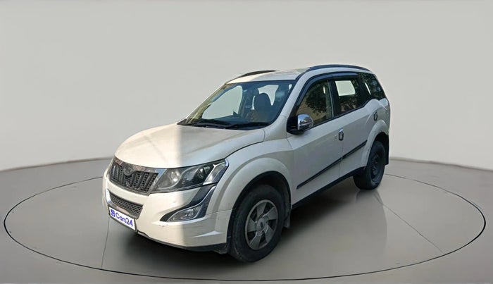 2016 Mahindra XUV500 W6, Diesel, Manual, 1,05,110 km, exterior