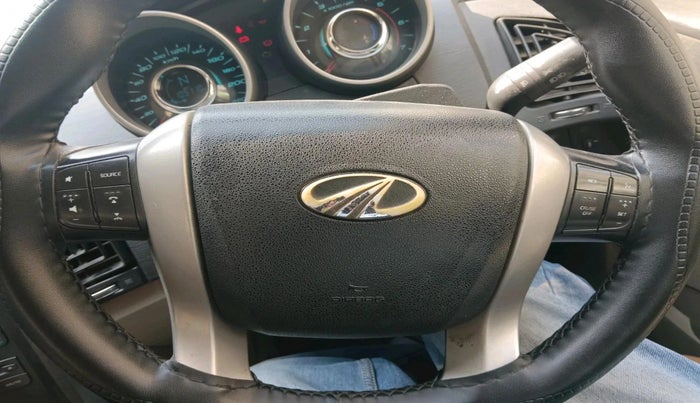 2016 Mahindra XUV500 W6, Diesel, Manual, 1,05,110 km, interior