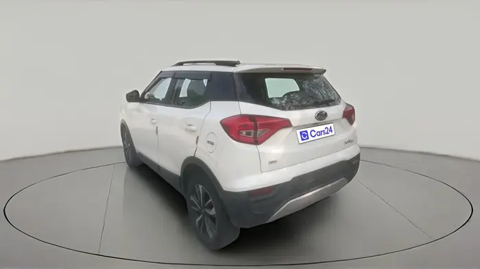 2021 Mahindra XUV300 W8 (O) 1.2 PETROL, Petrol, Manual, 44,557 km, exterior