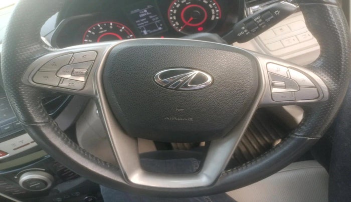 2021 Mahindra XUV300 W8 (O) 1.2 PETROL, Petrol, Manual, 44,100 km, interior