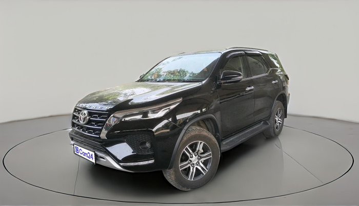2024 Toyota Fortuner 4X2 MT 2.8 DIESEL, Diesel, Manual, 45,852 km, exterior