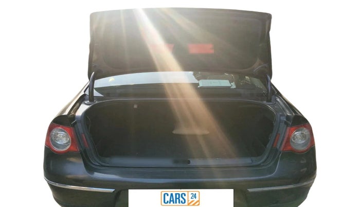 2008 Volkswagen Passat HIGHLINE DSG, Diesel, Automatic, 1,85,948 km, exterior