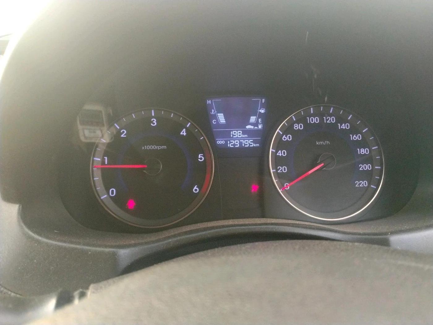 2012 Hyundai Verna FLUIDIC 1.4 CRDI EX, Diesel, Manual, 1,29,795 km, interior
