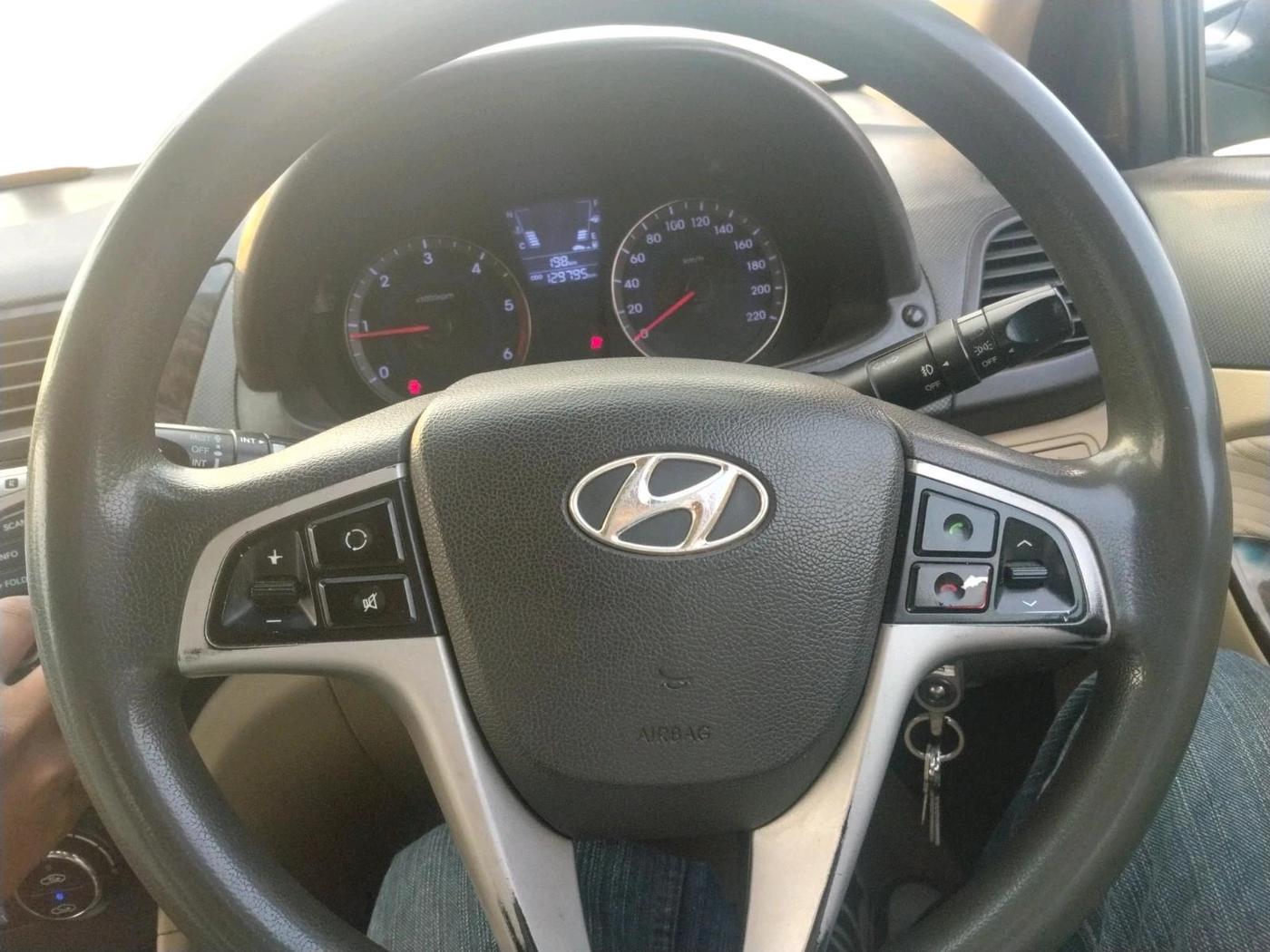 2012 Hyundai Verna FLUIDIC 1.4 CRDI EX, Diesel, Manual, 1,29,795 km, interior