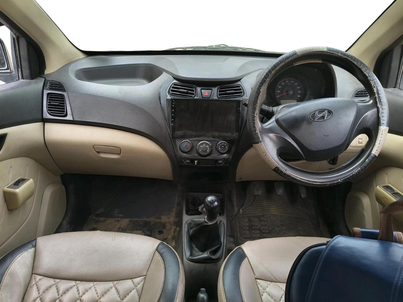 2012 Hyundai Eon D-LITE+, Petrol, Manual, 1,41,337 km, interior