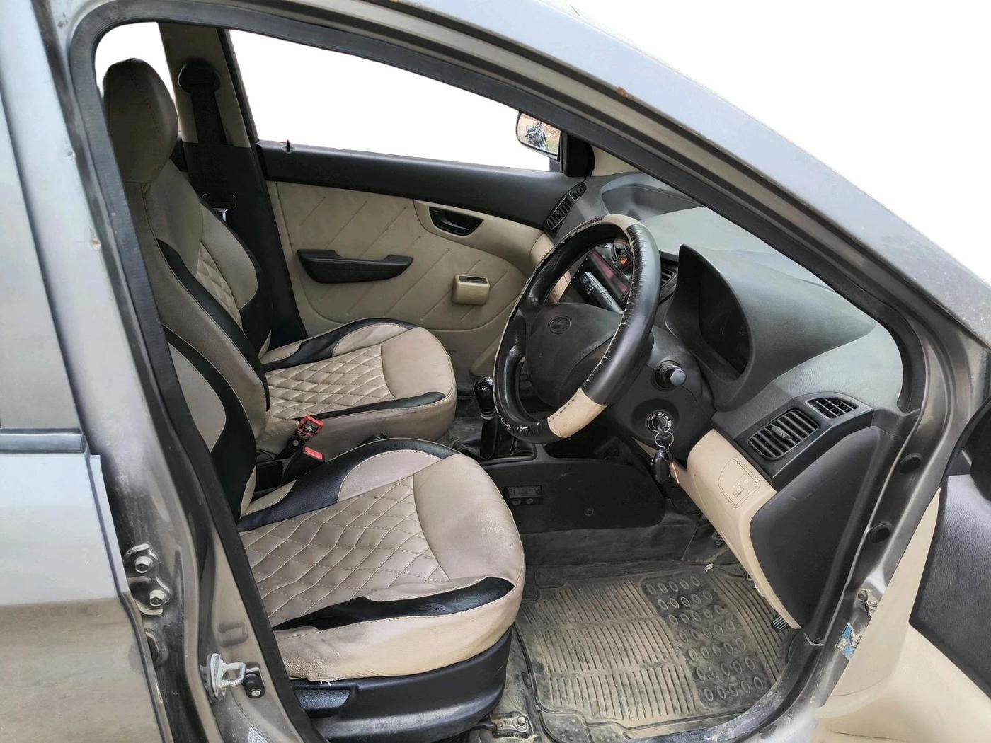 2012 Hyundai Eon D-LITE+, Petrol, Manual, 1,41,337 km, interior