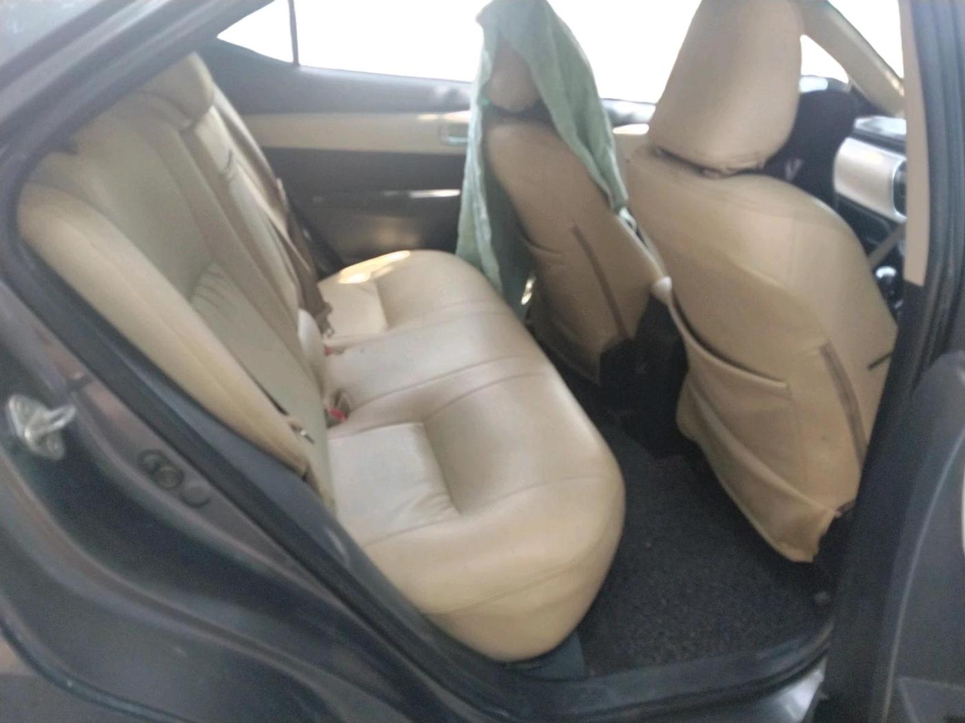 2015 Toyota Corolla Altis G DIESEL, Diesel, Manual, 1,02,601 km, interior