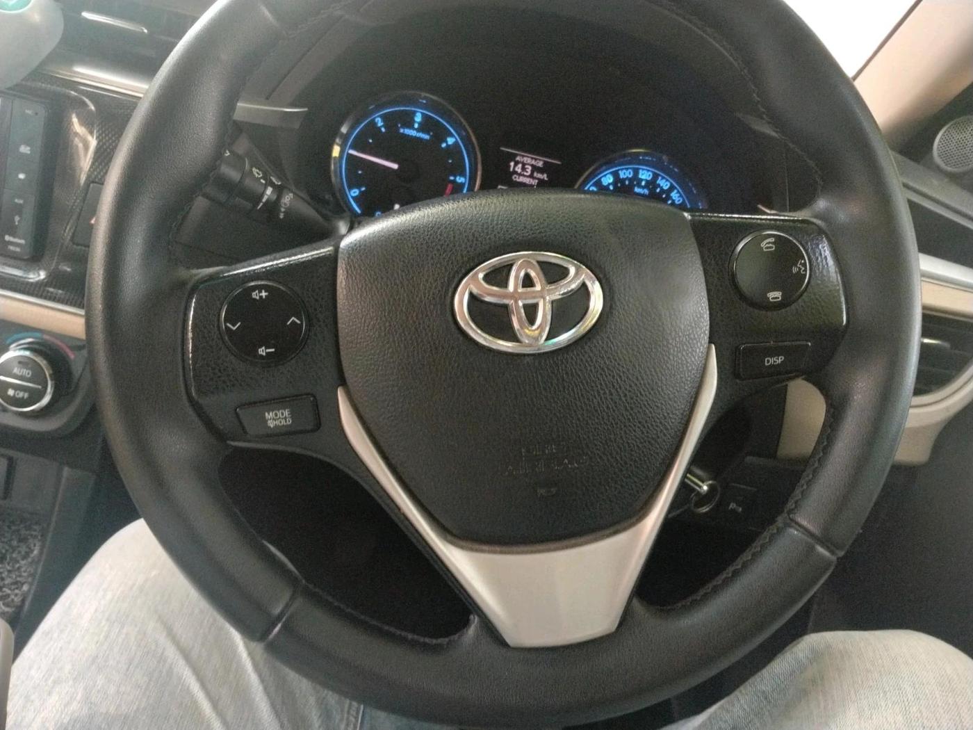 2015 Toyota Corolla Altis G DIESEL, Diesel, Manual, 1,02,601 km, interior