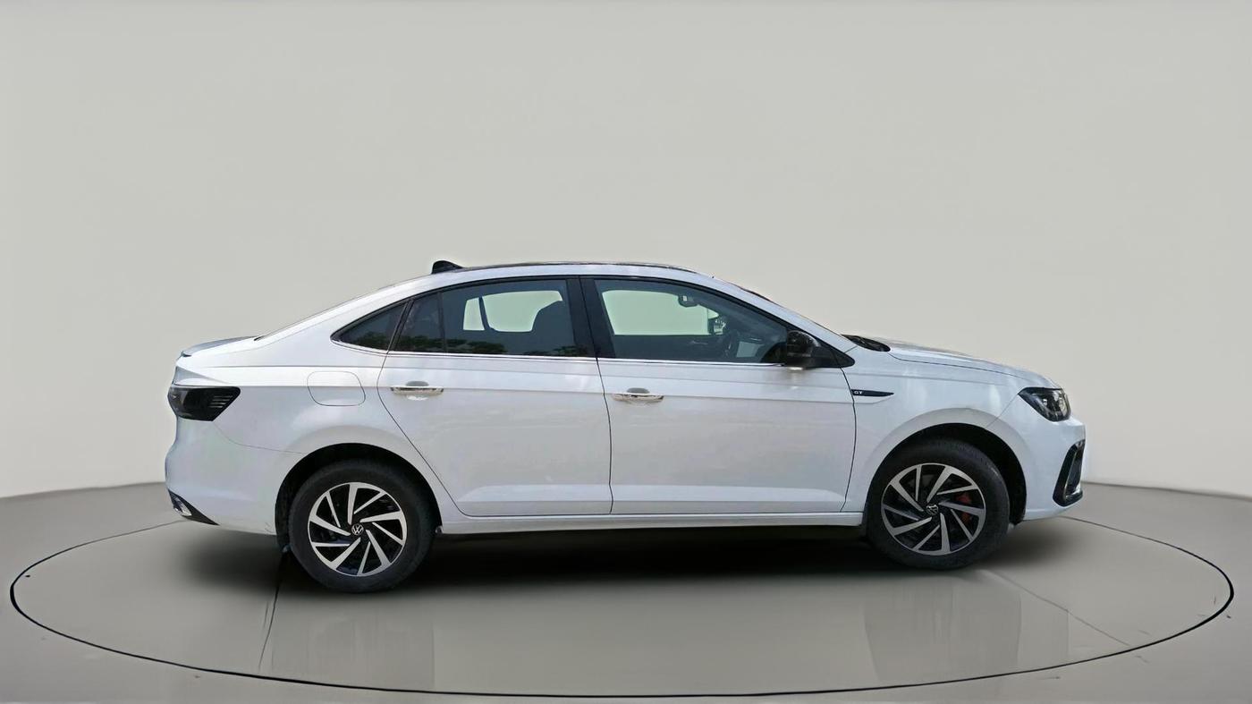 2025 Volkswagen VIRTUS GT PLUS TSI 1.5 EVO DSG, Petrol, Automatic, 9,278 km, exterior