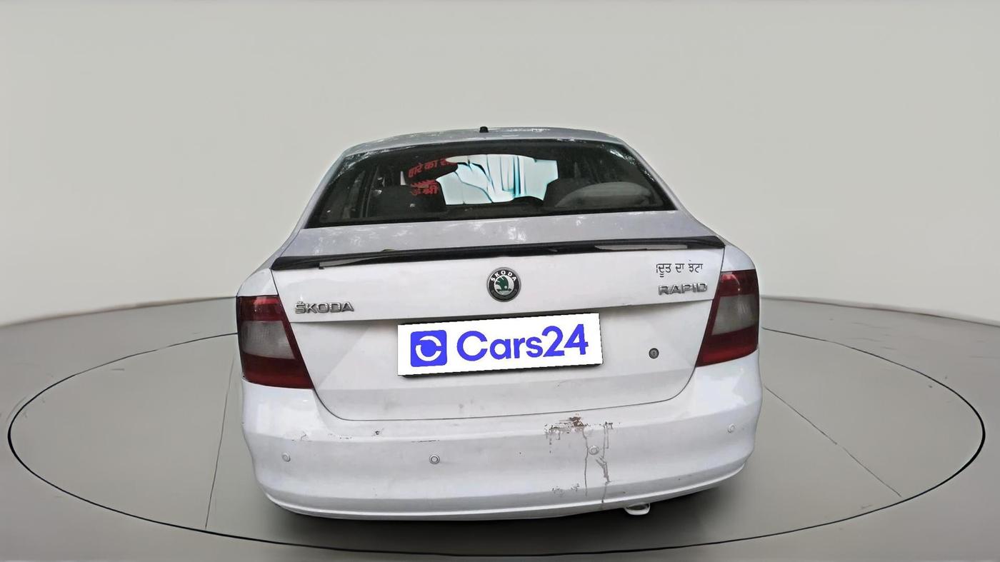2015 Skoda Rapid 1.5 TDI CR ELEGANCE, Diesel, Manual, 1,10,910 km, exterior