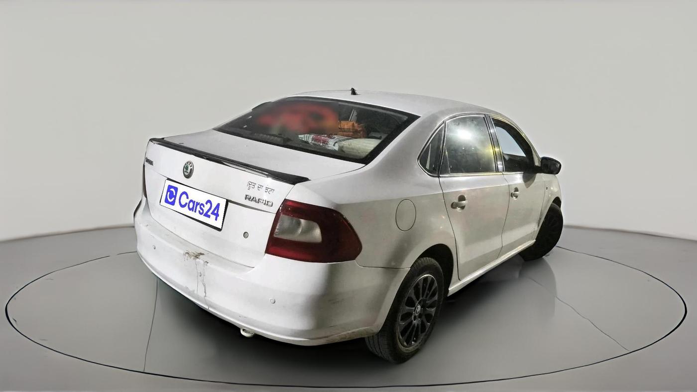 2015 Skoda Rapid 1.5 TDI CR ELEGANCE, Diesel, Manual, 1,10,910 km, exterior