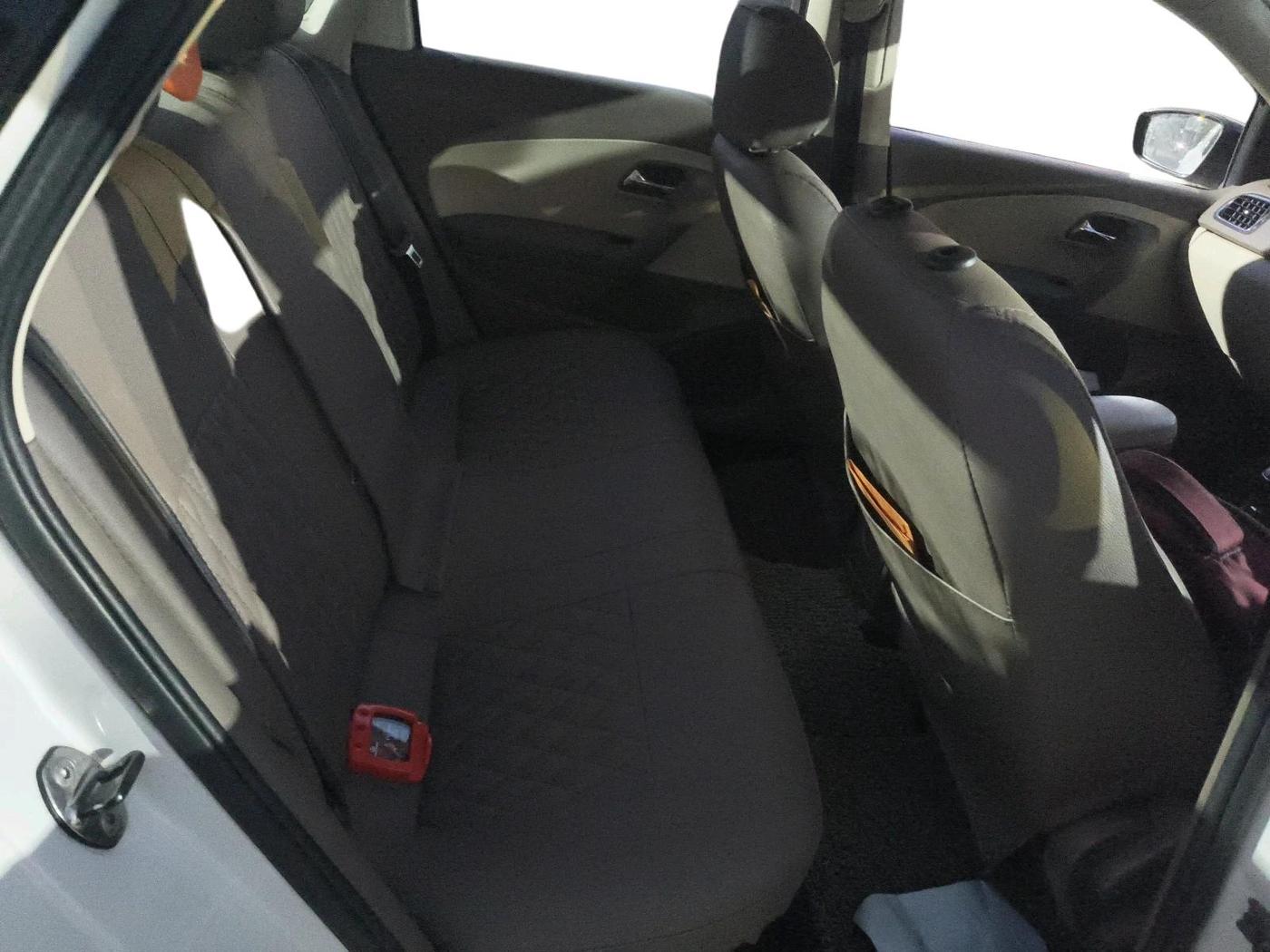 2015 Skoda Rapid 1.5 TDI CR ELEGANCE, Diesel, Manual, 1,10,910 km, interior