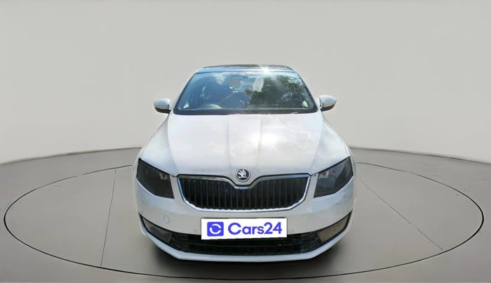 2015 Skoda Octavia ELEGANCE 2.0 TDI AT, Diesel, Automatic, 1,61,887 km, exterior