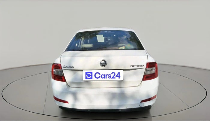 2015 Skoda Octavia ELEGANCE 2.0 TDI AT, Diesel, Automatic, 1,61,887 km, exterior