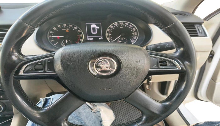 2015 Skoda Octavia ELEGANCE 2.0 TDI AT, Diesel, Automatic, 1,61,887 km, interior