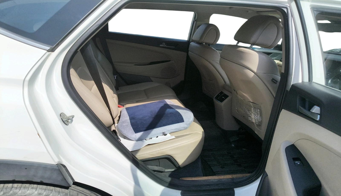 2016 Hyundai Tucson GLS 2WD AT DIESEL, Diesel, Automatic, 90,000 km, interior