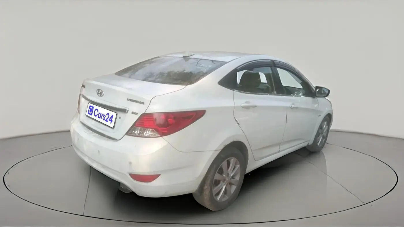 2012 Hyundai Verna FLUIDIC 1.6 CRDI SX, Diesel, Manual, 1,07,473 km, exterior