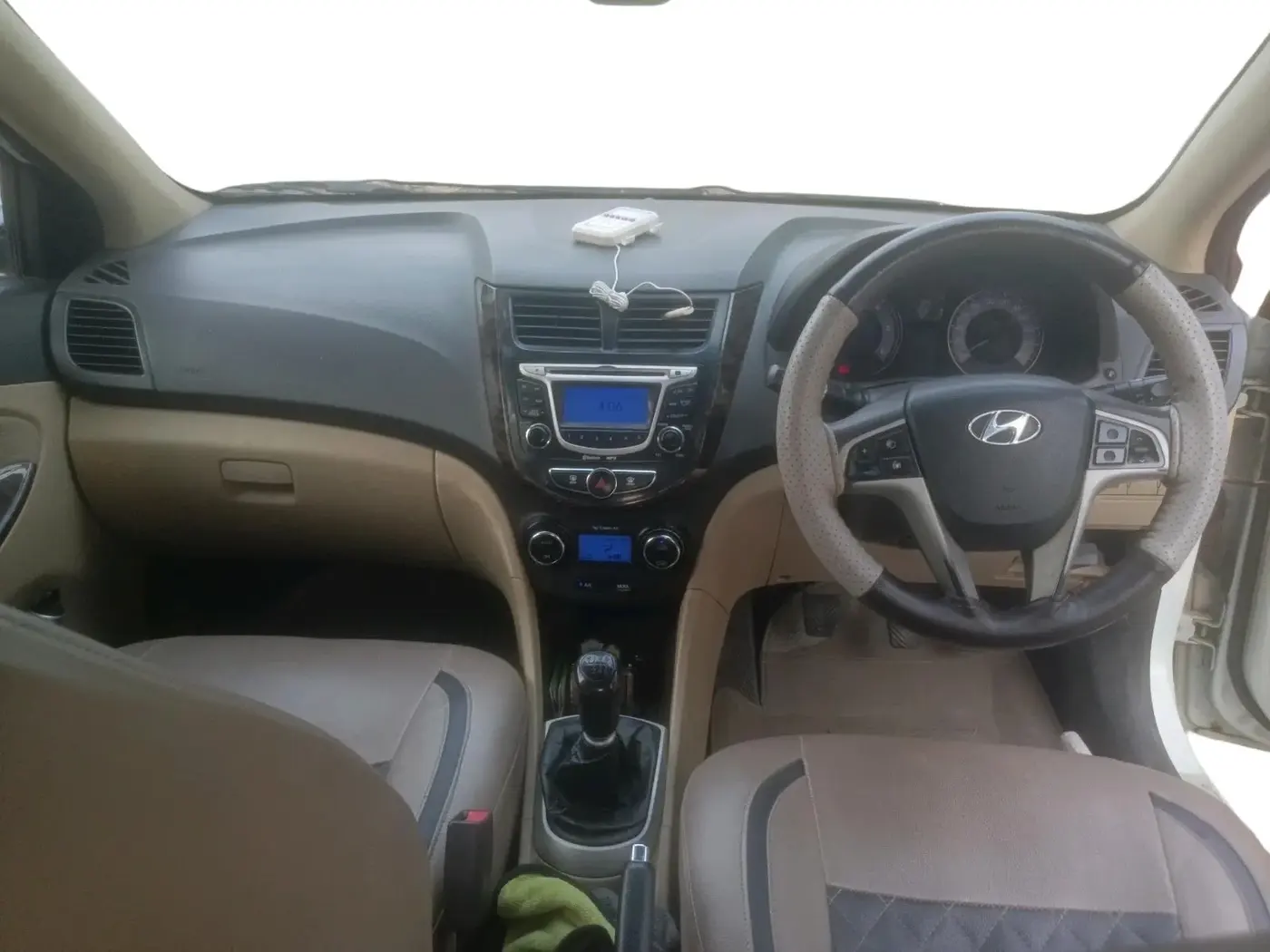 2012 Hyundai Verna FLUIDIC 1.6 CRDI SX, Diesel, Manual, 1,07,473 km, interior