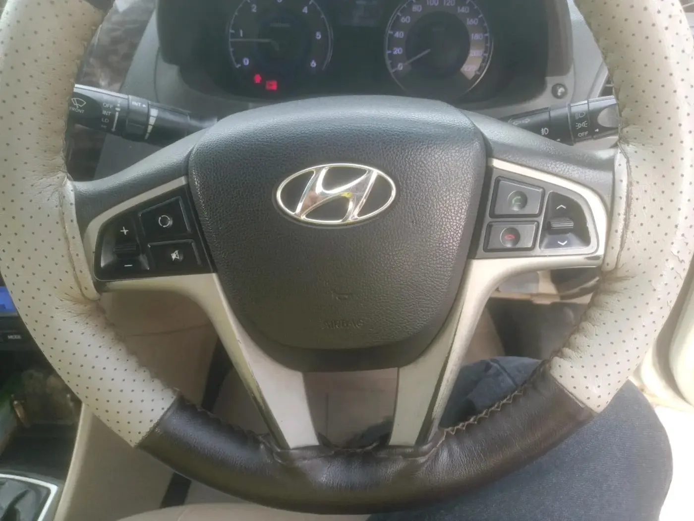 2012 Hyundai Verna FLUIDIC 1.6 CRDI SX, Diesel, Manual, 1,07,473 km, interior