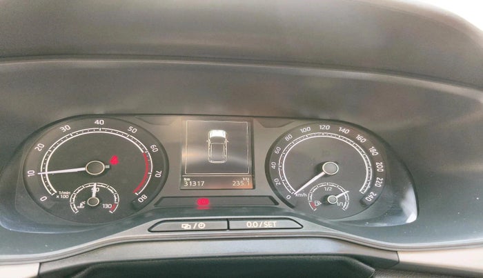 2022 Skoda KUSHAQ AMBITION 1.0L TSI MT, Petrol, Manual, 31,317 km, interior