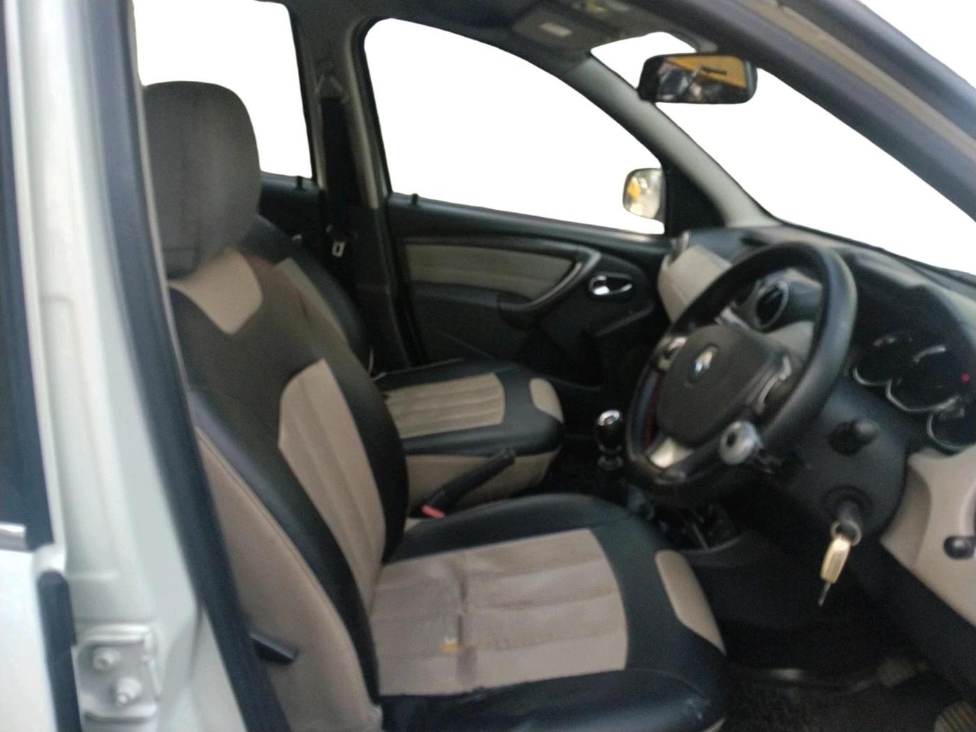 2015 Renault Duster 110 PS RXZ DIESEL, Diesel, Manual, 1,04,125 km, interior