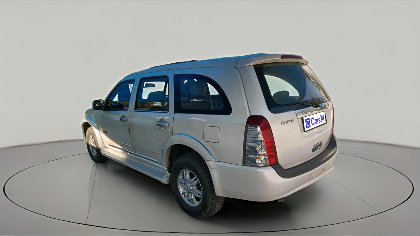 2015 ISUZU MU-7 4x2 MT, Diesel, Manual, 88,335 km, exterior