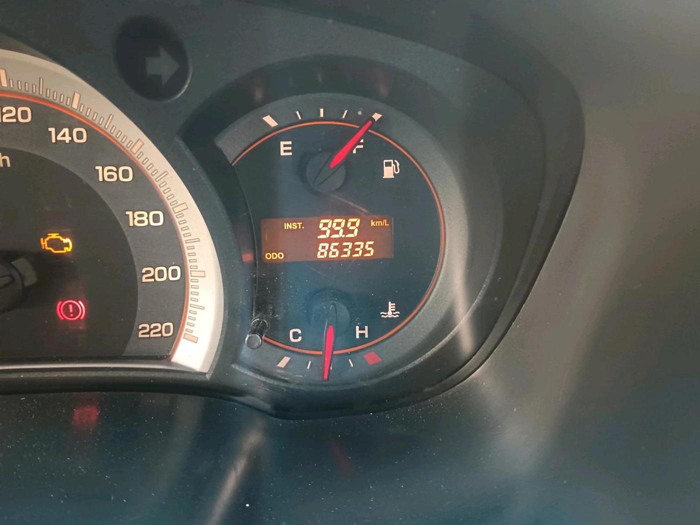 2015 ISUZU MU-7 4x2 MT, Diesel, Manual, 88,335 km, interior